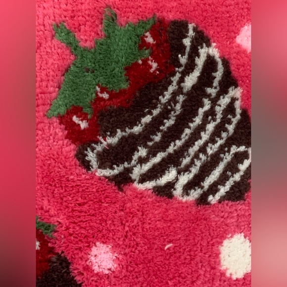 Betsey Johnson Valentine Bath Rug • Strawberries • Hearts • NWT - Picture 6 of 12